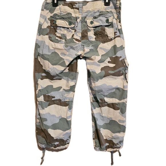 Y2K‎ Gap Surplus Camo Cargo Capri  Size  6 Mid Rise Grunge - Picture 5 of 8